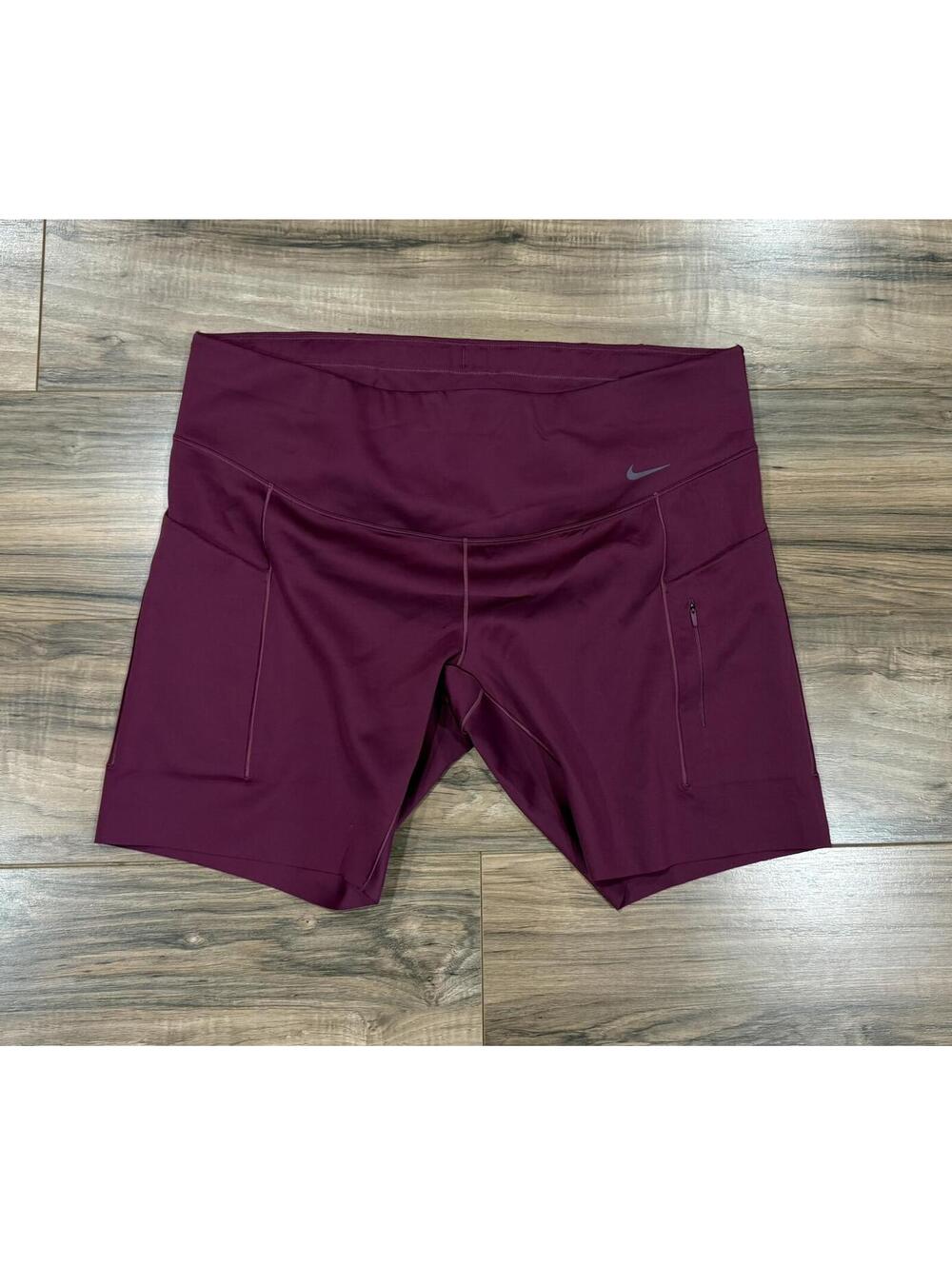 Nike Go Women's 8" Firm-Support High-Waisted Plus Size Shorts w/Pockets